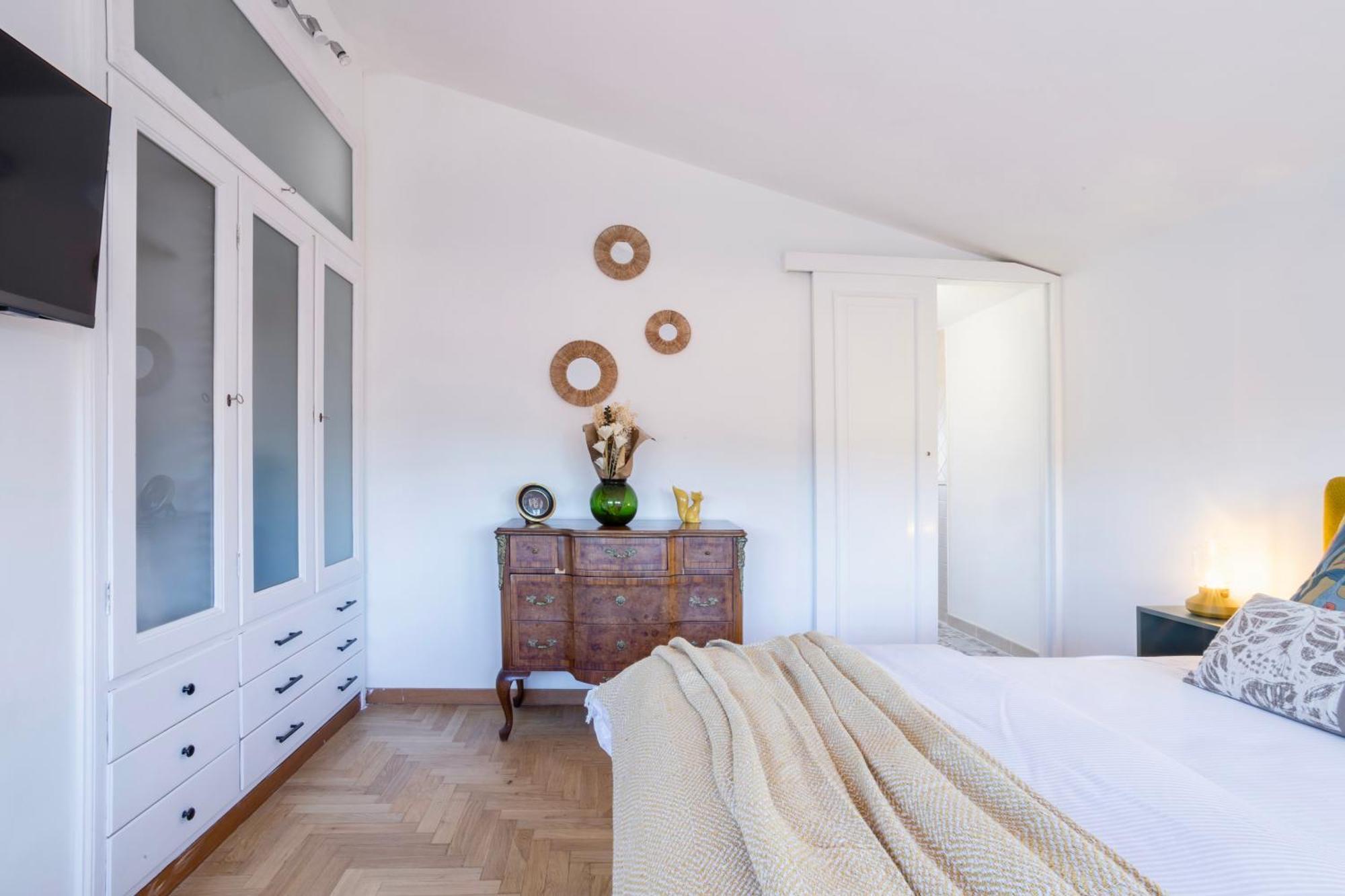 Isotta - Chic Flat With A Natural View Of Roma